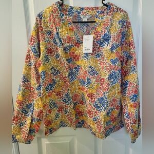 Floral v-neck long sleeve top